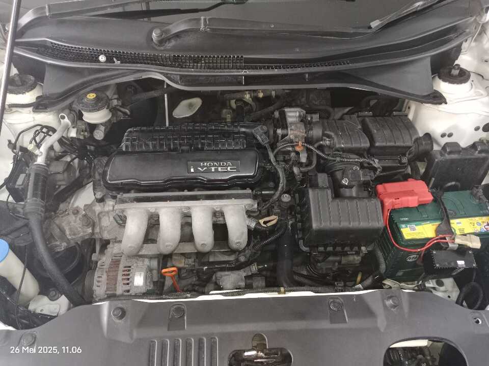 Foto Mobil Bekas Mesin Honda City 1.5 E tahun 2013