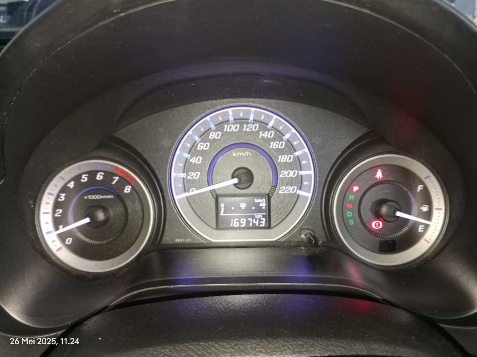 Foto Mobil Bekas Odometer Honda City 1.5 E tahun 2013