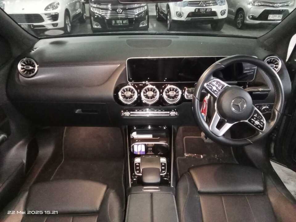 Foto Mobil Bekas Dashboard Mercedes-Benz B200 1.3 tahun 2019