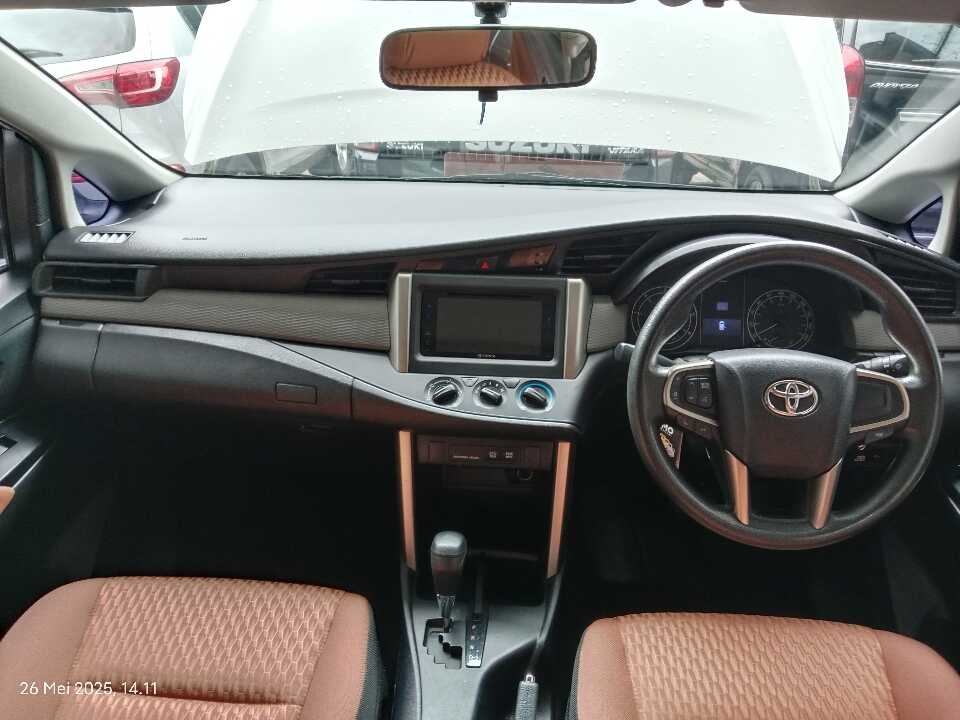 Foto Mobil Bekas Dashboard Toyota Innova 2.4 G tahun 2019