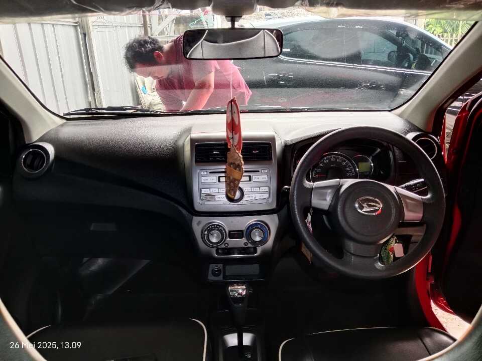 Foto Mobil Bekas Dashboard Daihatsu Ayla 1.0 X tahun 2021