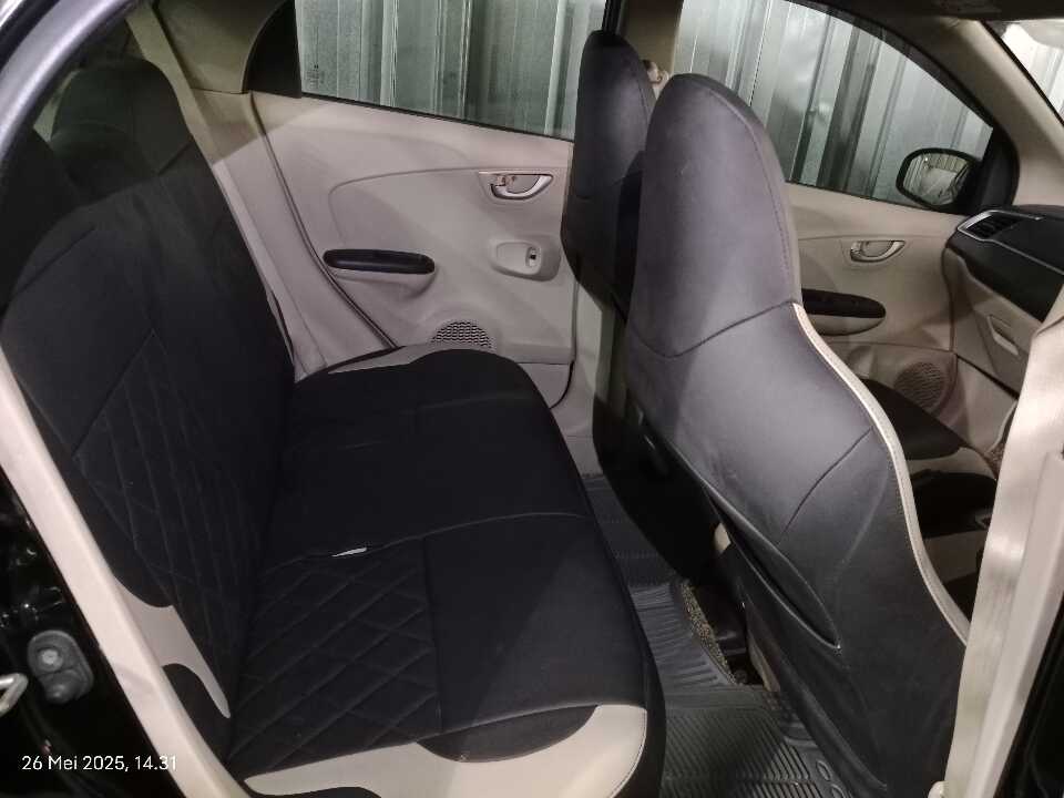 Foto Mobil Bekas Kabin Belakang Honda Brio 1.2 Satya E tahun 2018