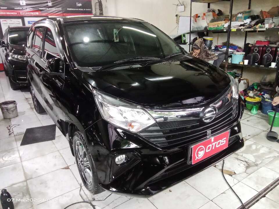 2020 Daihatsu Sigra 1.2 R - Foto 1 dari 6