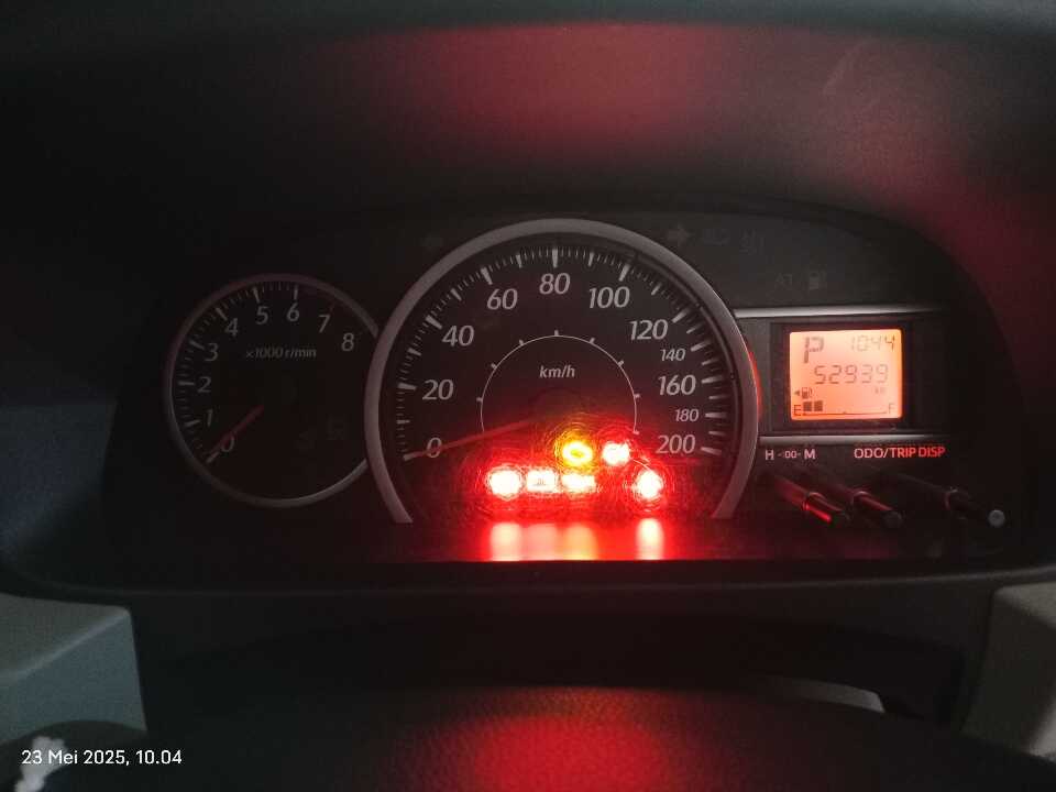 Foto Mobil Bekas Odometer Daihatsu Sigra 1.2 R tahun 2020