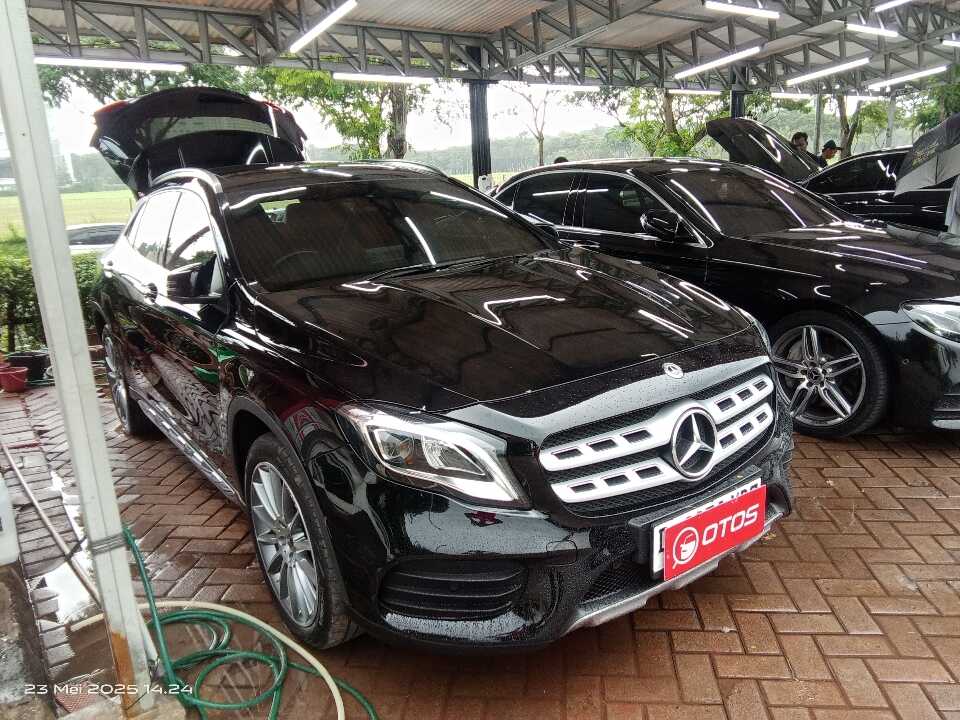 2019 Mercedes-Benz GLA200 1.6 - Foto 1 dari 6