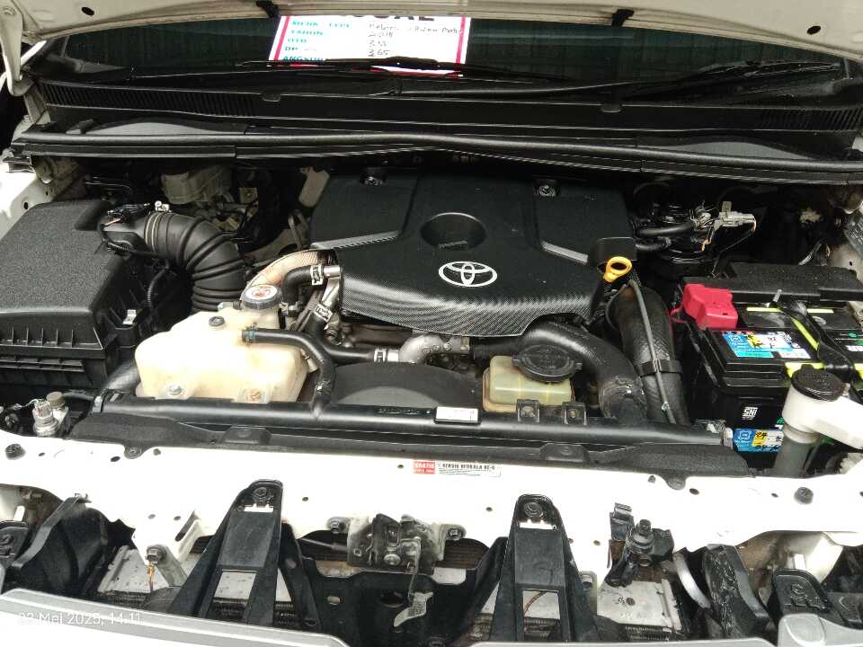 Foto Mobil Bekas Mesin Toyota Innova 2.4 V tahun 2018