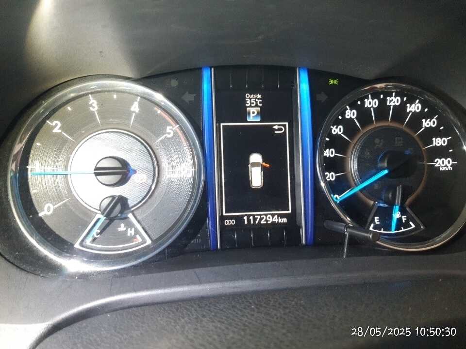 Foto Mobil Bekas Odometer Toyota Fortuner 2.4 4X2 VRZ tahun 2018
