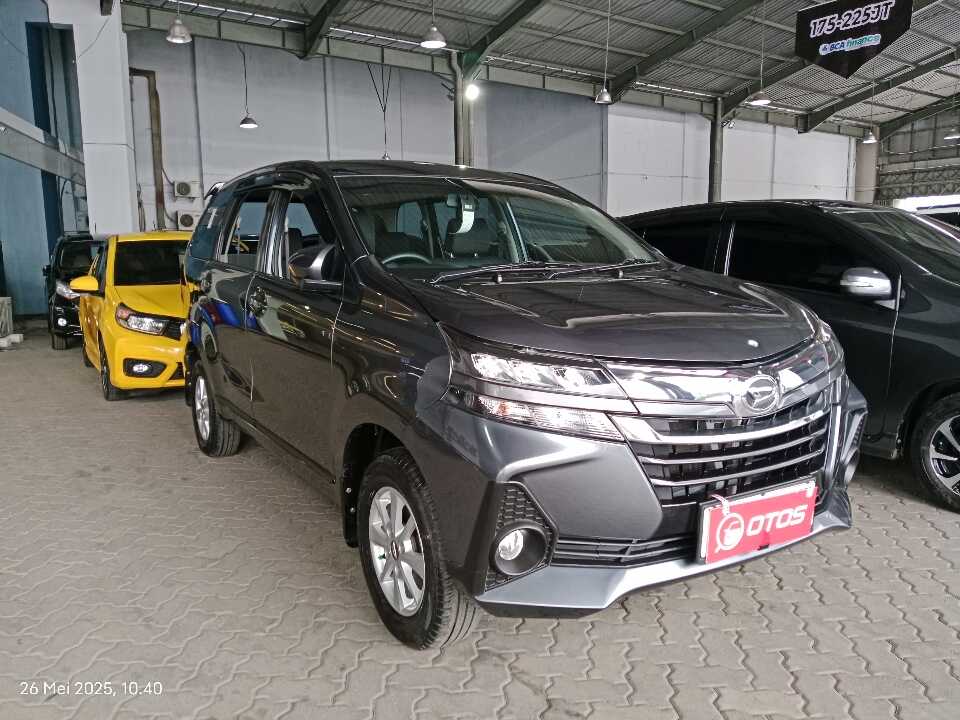 2019 Daihatsu Xenia 1.3 R - Foto 1 dari 9