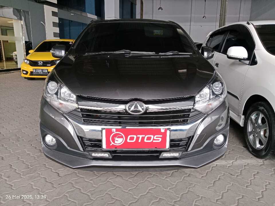 Foto Mobil Bekas Tampak Depan Daihatsu Ayla 1.2 R tahun 2018