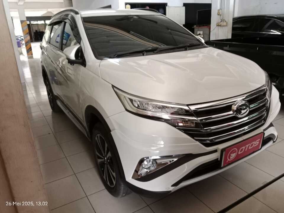 2023 Daihatsu Terios 1.5 R - Foto 1 dari 6