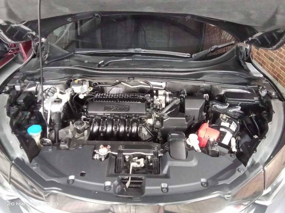 Foto Mobil Bekas Mesin Honda HR-V 1.5 E tahun 2018