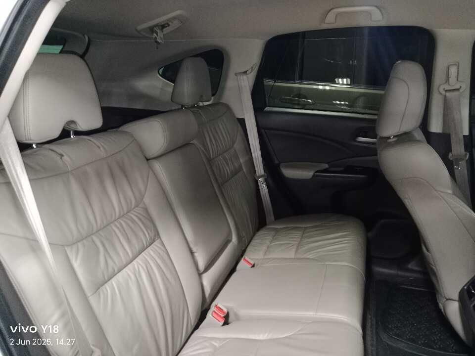 Foto Mobil Bekas Kabin Belakang Honda CR-V 2.4 RM3 tahun 2013