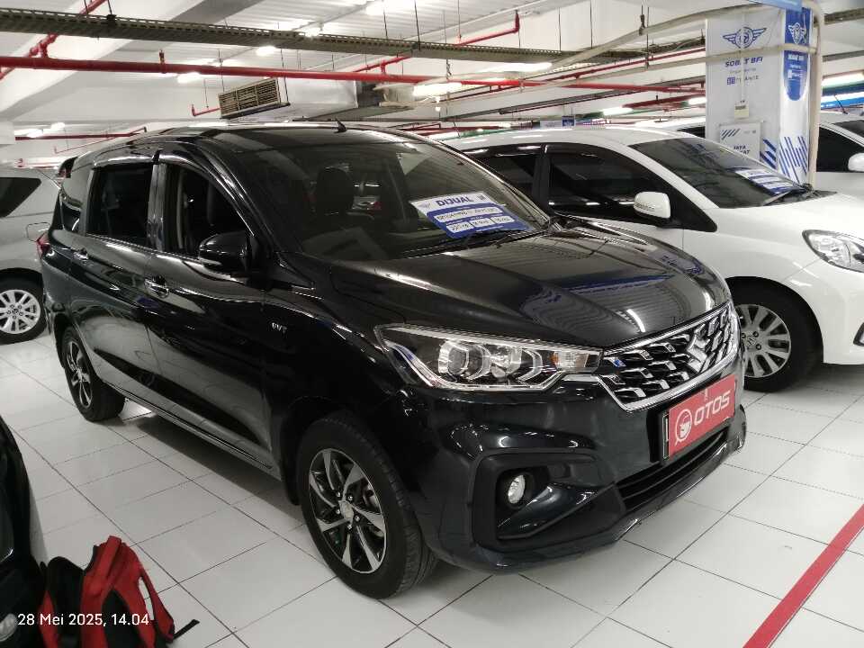 2022 Suzuki Ertiga 1.5 - Foto 1 dari 6