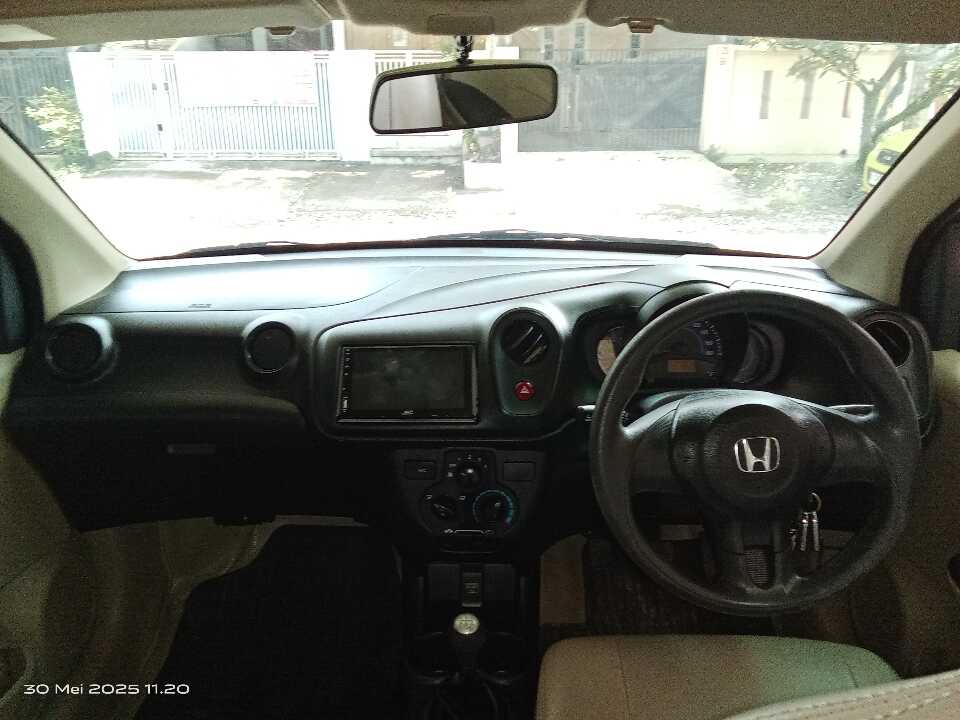 Foto Mobil Bekas Dashboard Honda Mobilio 1.5 S tahun 2014