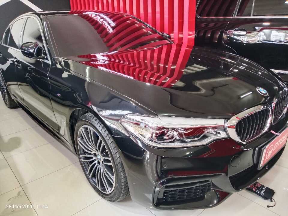2019 BMW 530i 2.0 - Foto 1 dari 6