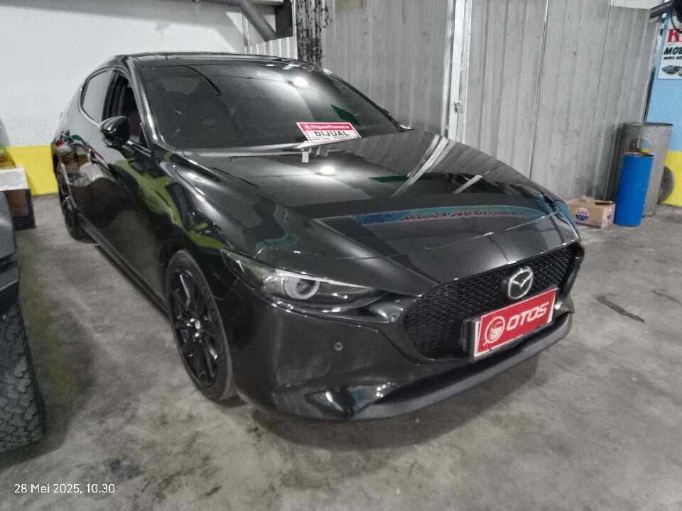 2019 Mazda 3 2.0 Skyactive-G Hatchback - Foto 1 dari 6