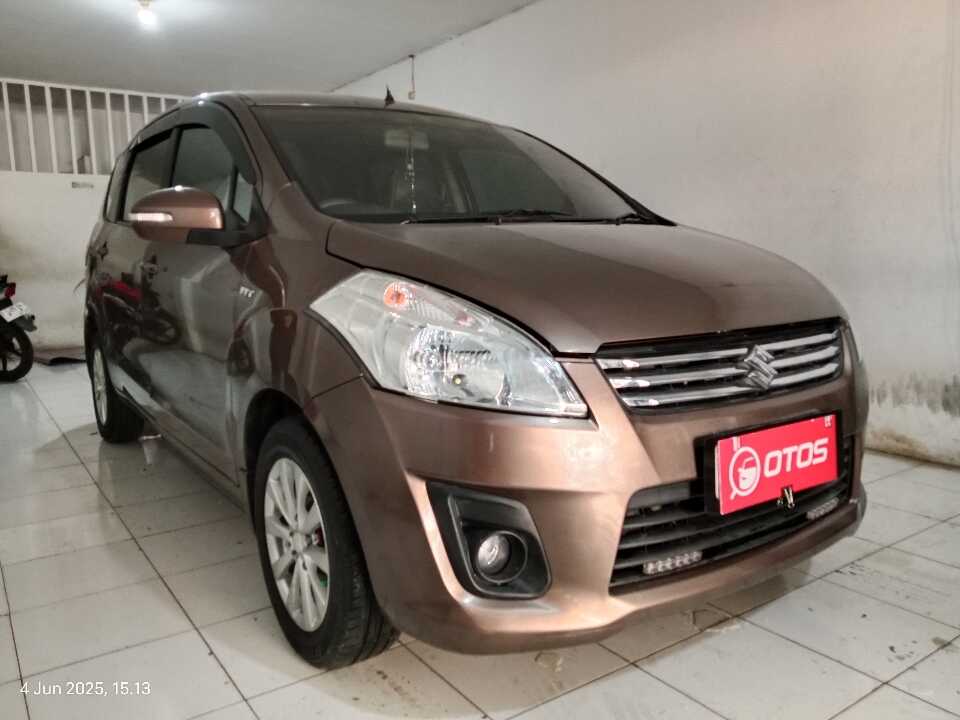2013 Suzuki Ertiga 1.4 - Foto 1 dari 6