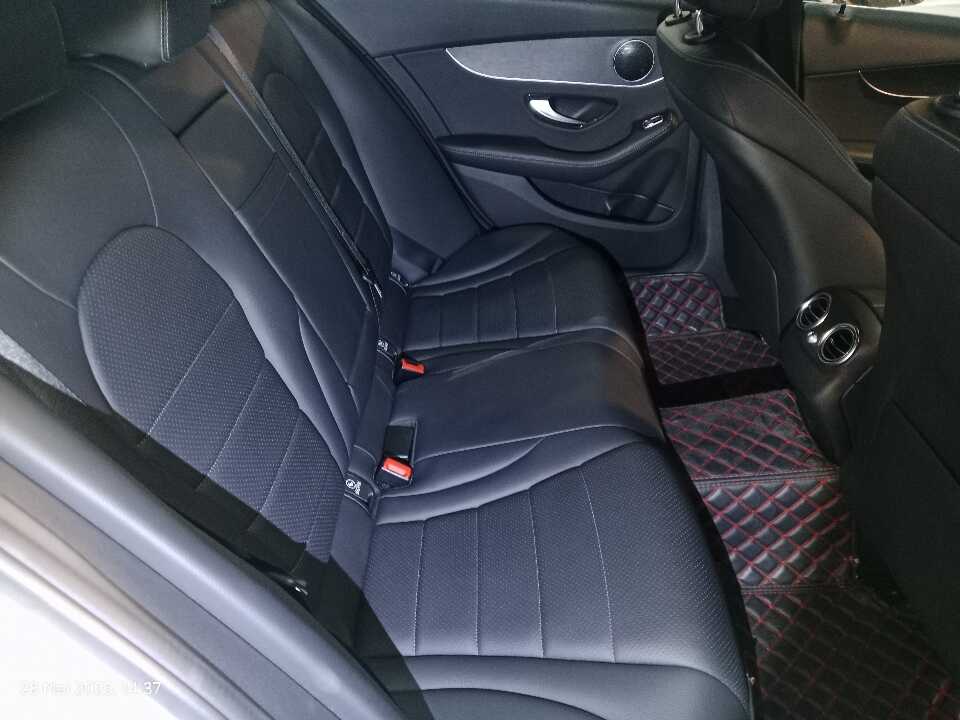 Foto Mobil Bekas Kabin Belakang Mercedes-Benz C200 2.0 W205 tahun 2021