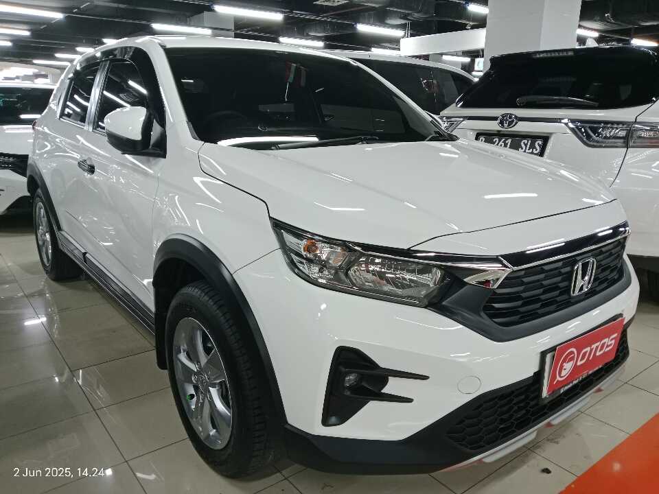 2023 Honda WR-V 1.5 E - Foto 1 dari 6
