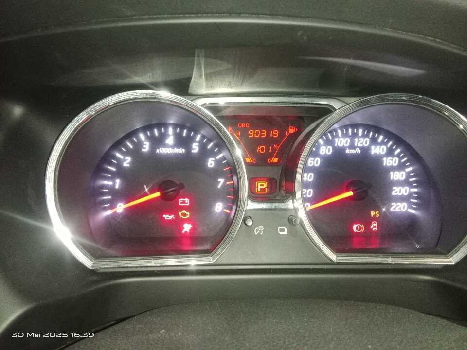 Foto Mobil Bekas Odometer Nissan Grand Livina 1.5 SV tahun 2016