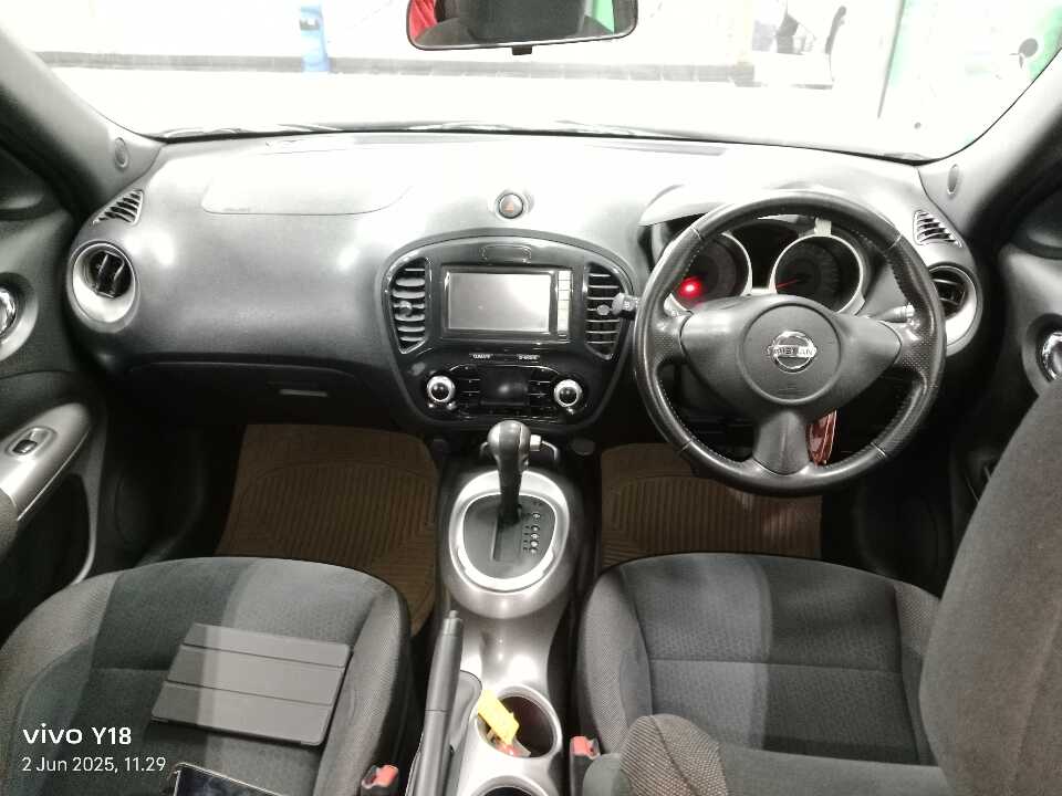 Foto Mobil Bekas Dashboard Nissan Juke 1.5 tahun 2013