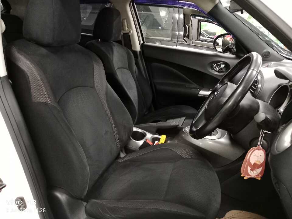 Foto Mobil Bekas Kabin Depan Nissan Juke 1.5 tahun 2013