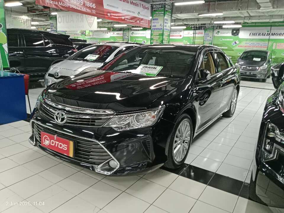 2015 Toyota Camry 2.5 V - Foto 1 dari 6