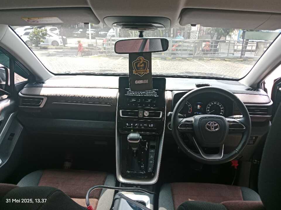 Foto Mobil Bekas Dashboard Toyota Innova 2.0 V tahun 2023