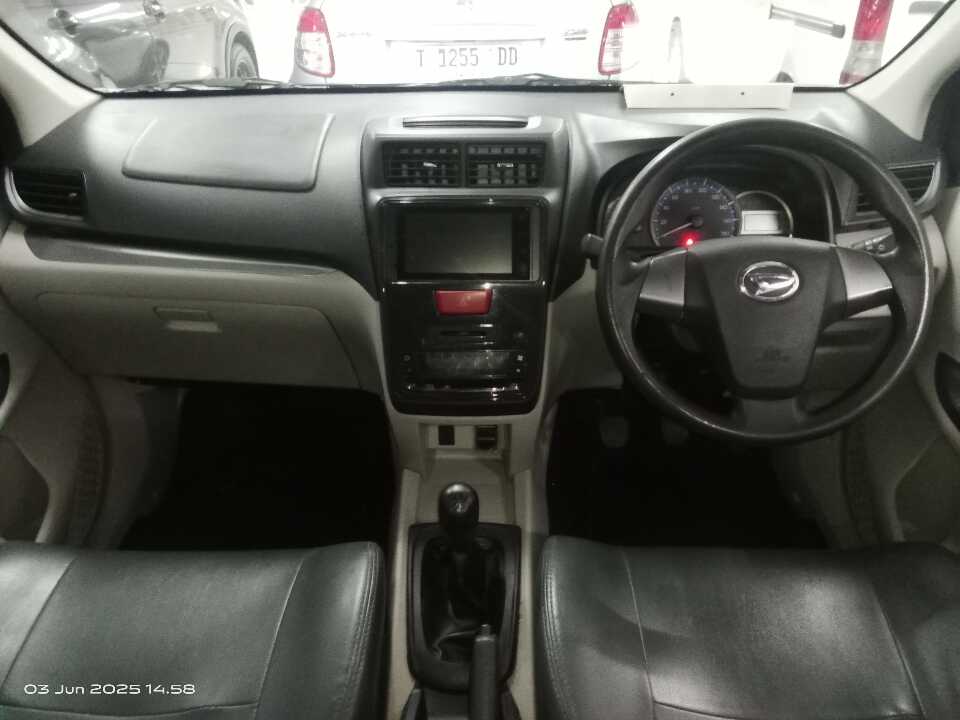 Foto Mobil Bekas Dashboard Daihatsu Xenia 1.3 X tahun 2019