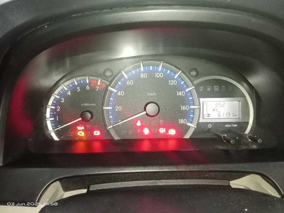 Foto Mobil Bekas Odometer Daihatsu Xenia 1.3 X tahun 2019