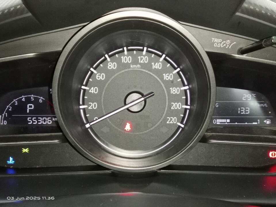 Foto Mobil Bekas Odometer Mazda 2 1.5 tahun 2019