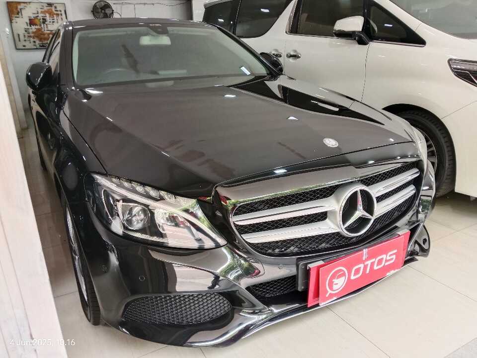2017 Mercedes-Benz C200 2.0 - Foto 1 dari 6