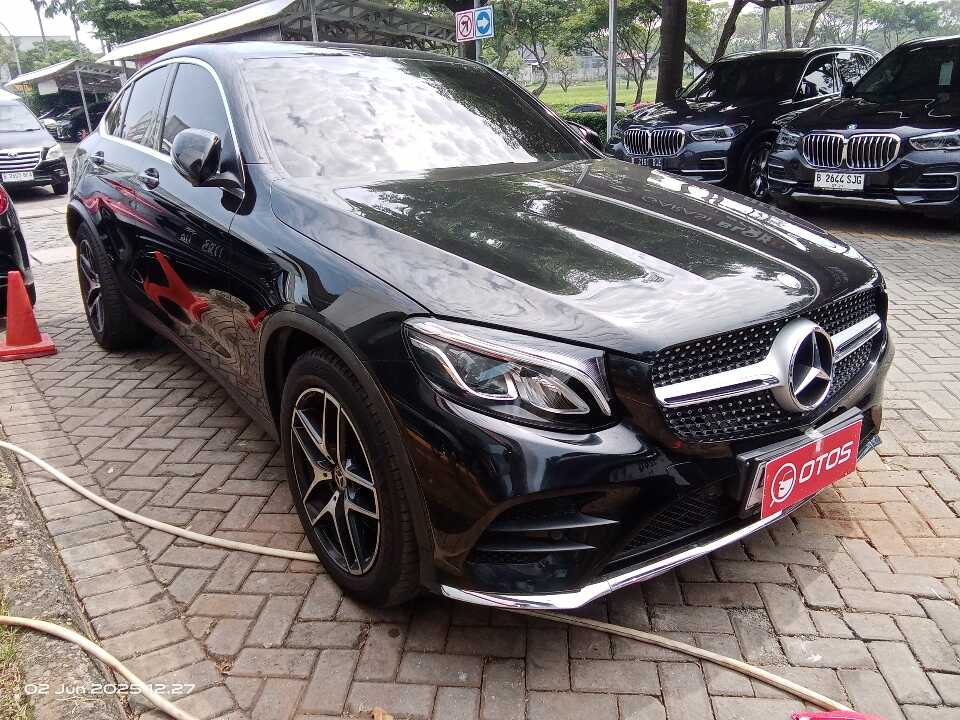 2017 Mercedes-Benz GLC300 2.0 Coupe AMG Line - Foto 1 dari 6