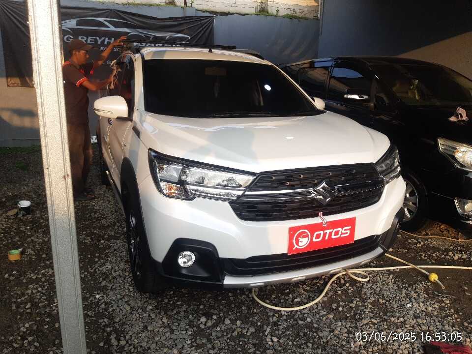2023 Suzuki XL7 1.5 - Foto 1 dari 6