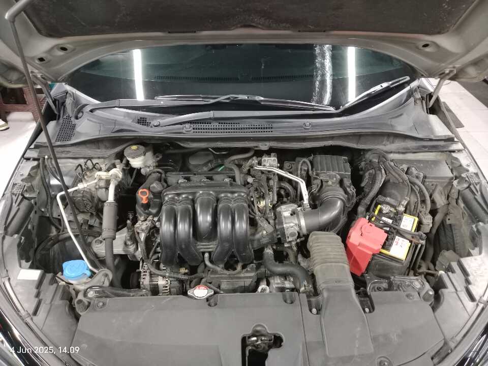 Foto Mobil Bekas Mesin Honda City 1.5 RS Hatchback tahun 2021