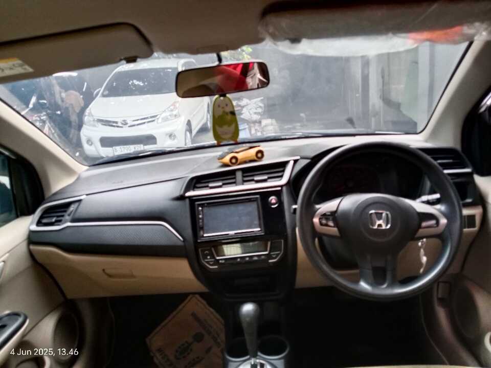 Foto Mobil Bekas Dashboard Honda Brio 1.2 Satya E tahun 2018