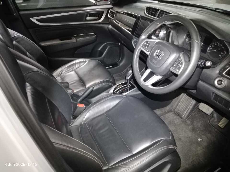 Foto Mobil Bekas Kabin Depan Honda BR-V 1.5 PRE-HS tahun 2022