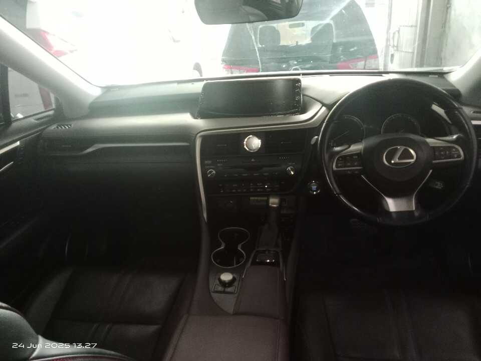 Foto Mobil Bekas Dashboard Lexus RX 200t 2.0 tahun 2017