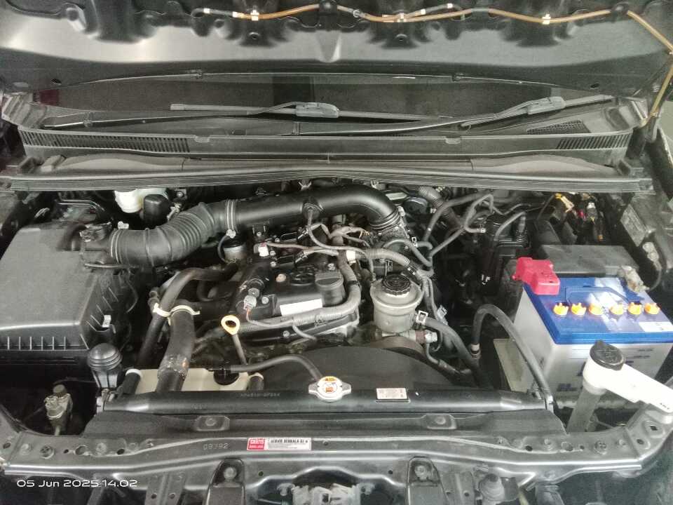 Foto Mobil Bekas Mesin Toyota Innova 2.0 G tahun 2018