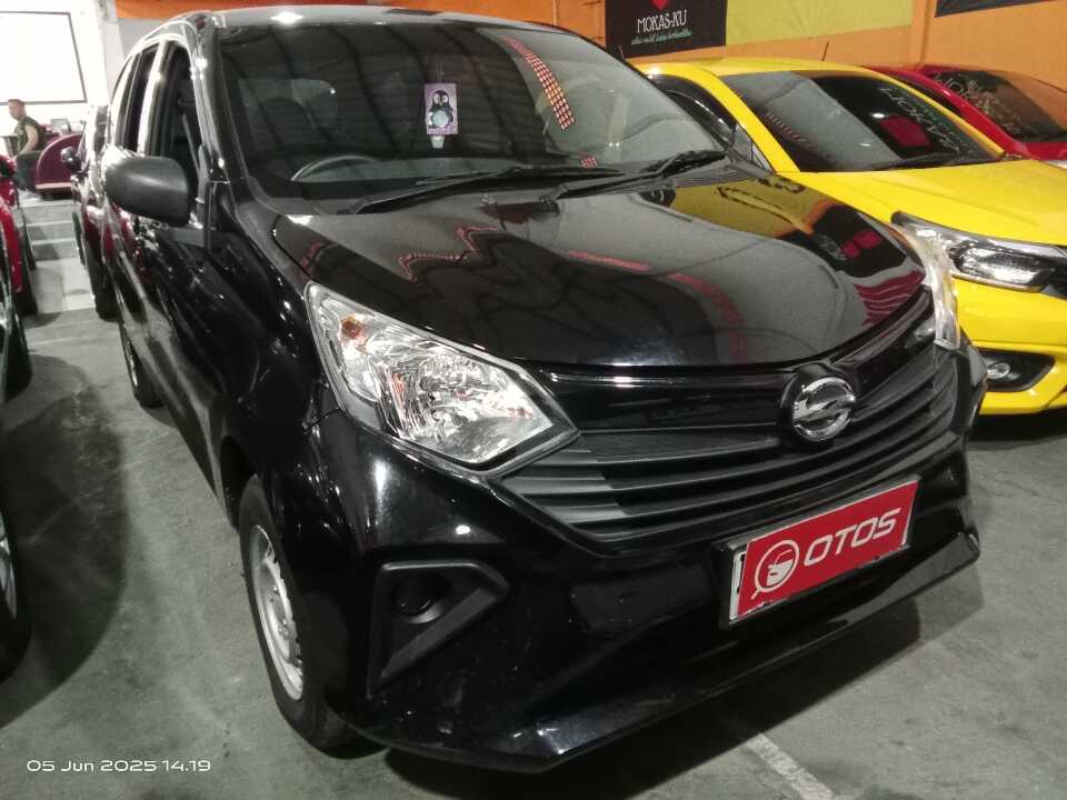 2024 Daihatsu Sigra 1.0 D - Foto 1 dari 6