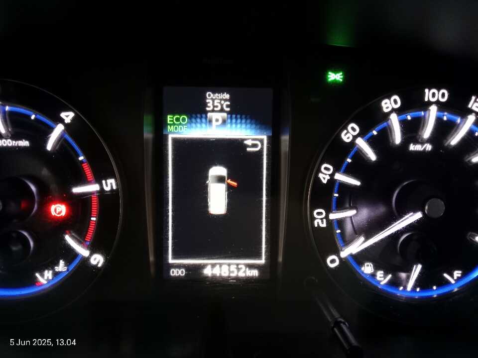 Foto Mobil Bekas Odometer Toyota Innova 2.4 V tahun 2021