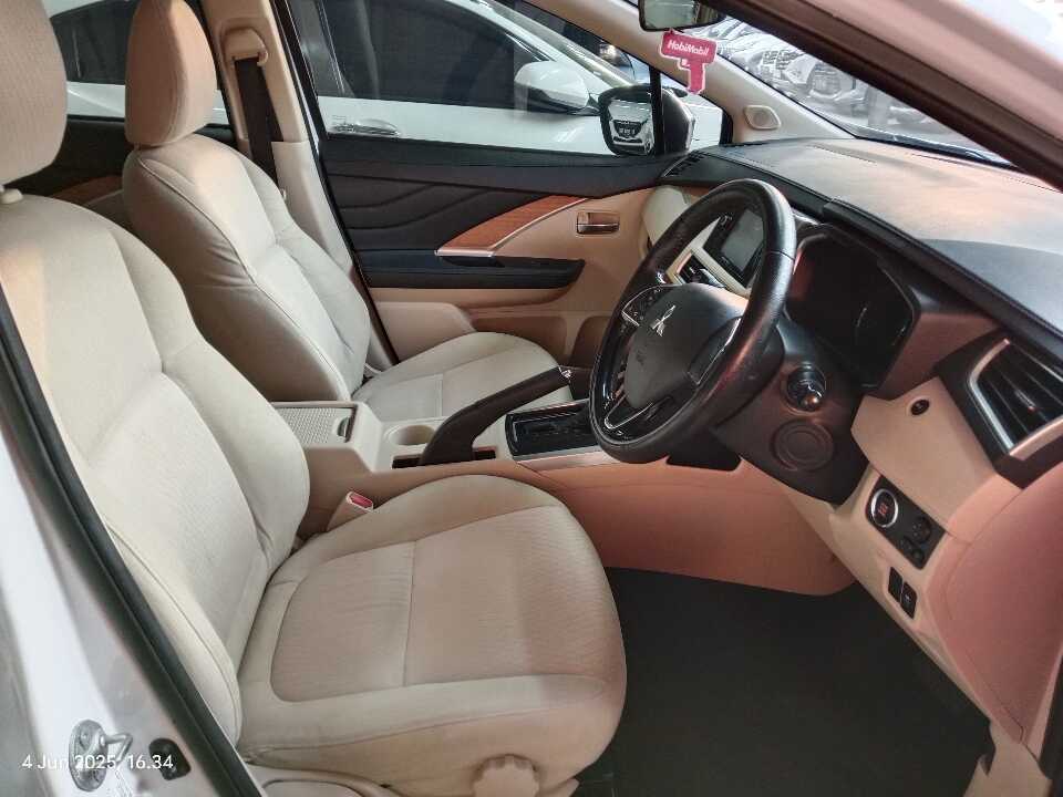 Foto Mobil Bekas Kabin Depan Mitsubishi Xpander 1.5 Ultimate tahun 2018