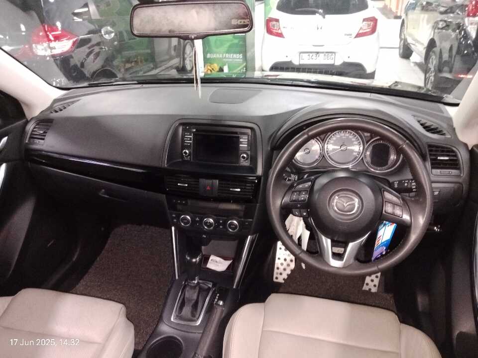 Foto Mobil Bekas Dashboard Mazda CX-5 2.5 tahun 2014