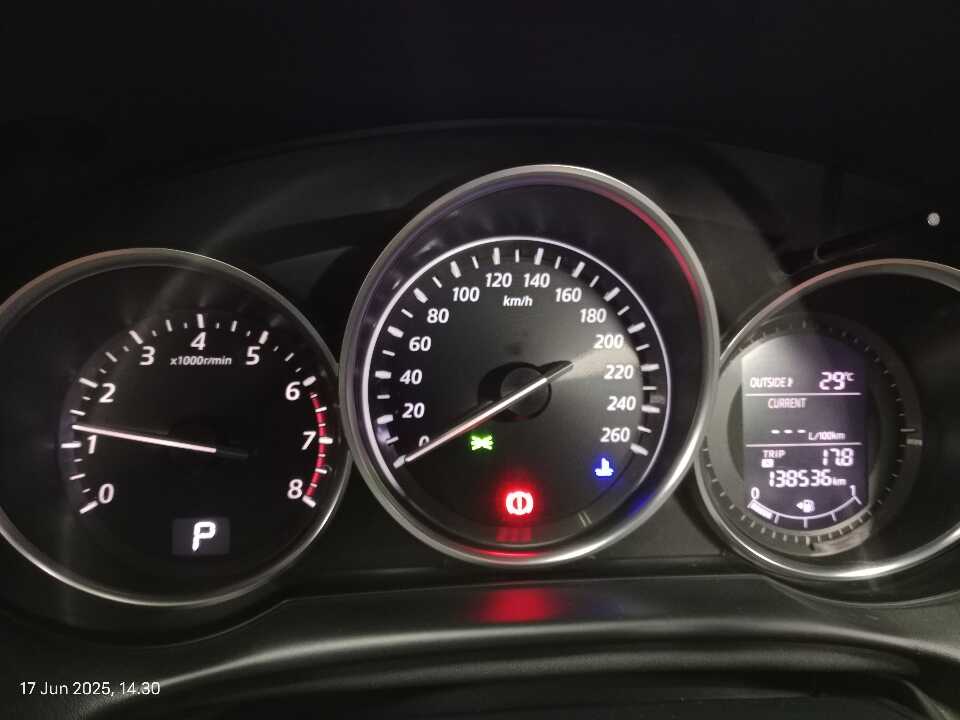 Foto Mobil Bekas Odometer Mazda CX-5 2.5 tahun 2014