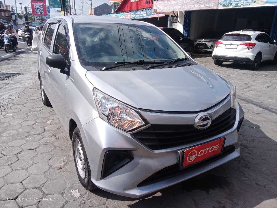 2021 Daihatsu Sigra 1.0 D - Foto 1 dari 6