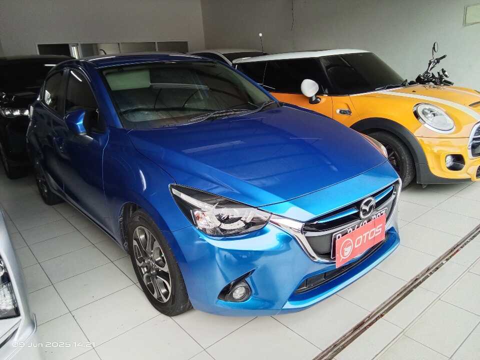 2015 Mazda 2 1.5 Skyactiv - Foto 1 dari 6