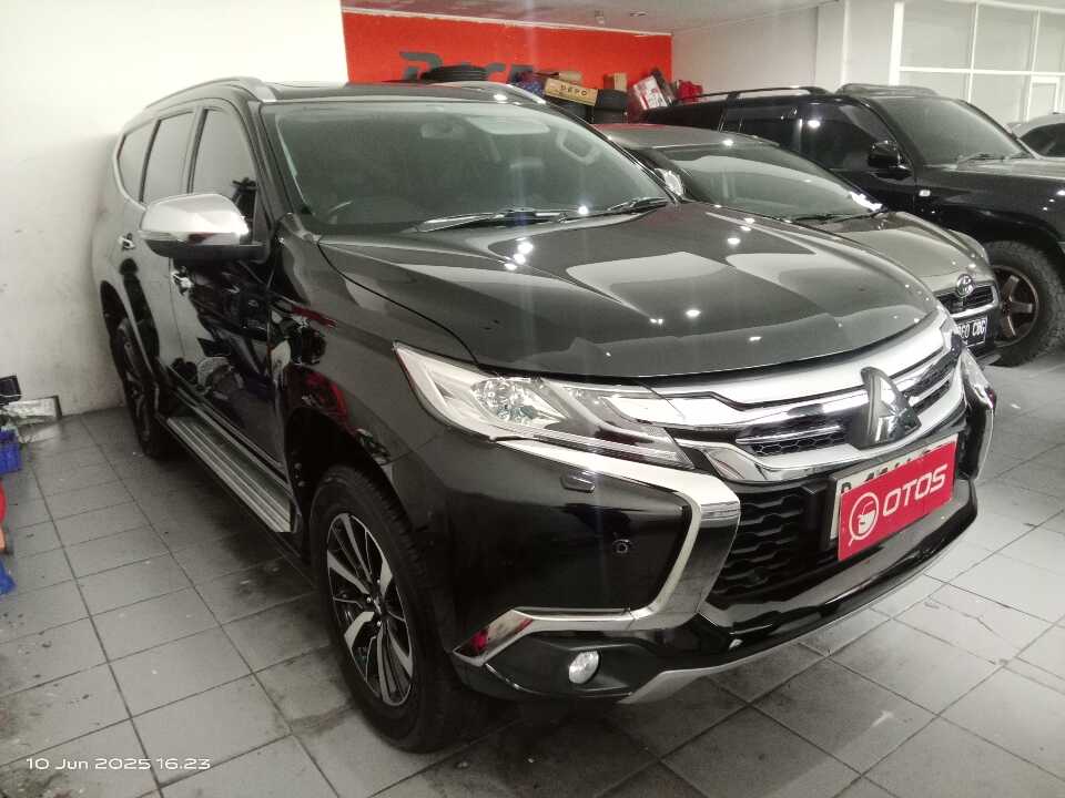2018 Mitsubishi Pajero Sport 2.4 Dakar - Foto 1 dari 6