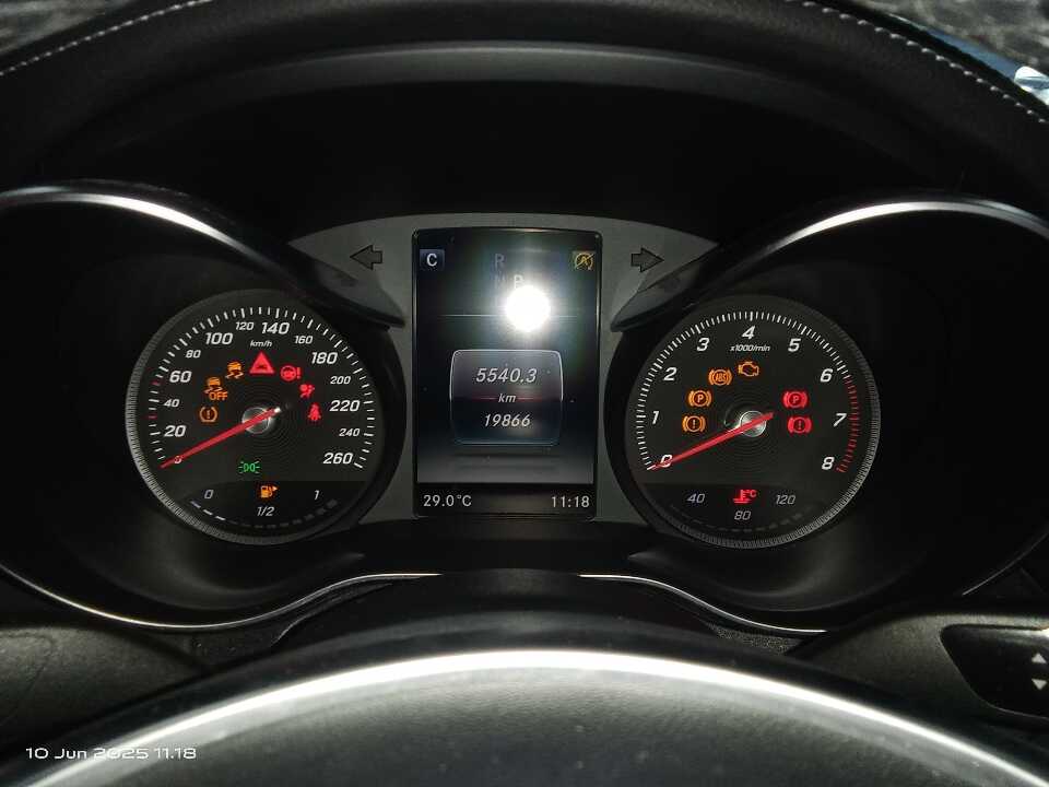 Foto Mobil Bekas Odometer Mercedes-Benz C300 2.0 tahun 2018
