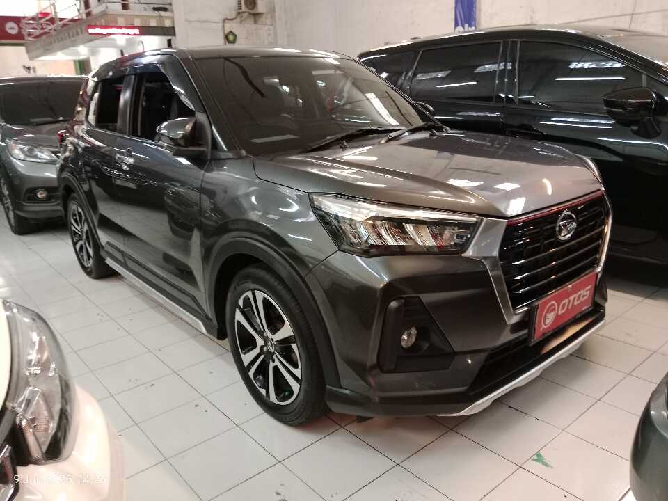2021 Daihatsu Rocky 1.0 R - Foto 1 dari 6