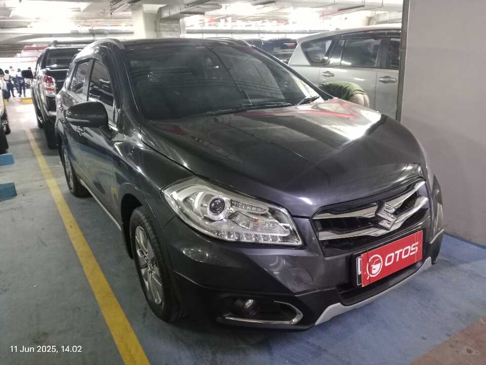 2016 Suzuki SX4 S-Cross 1.5 - Foto 1 dari 6